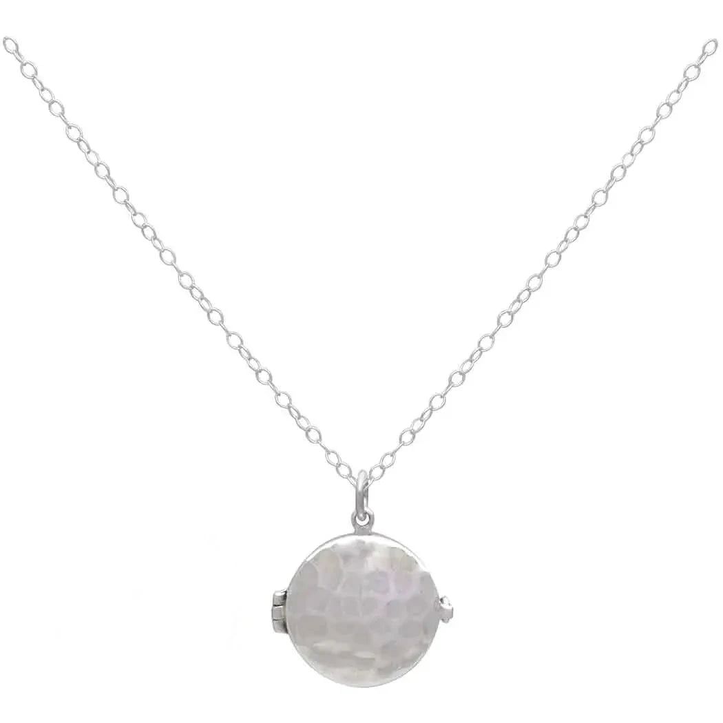 Locket Necklace With Hammer Finish